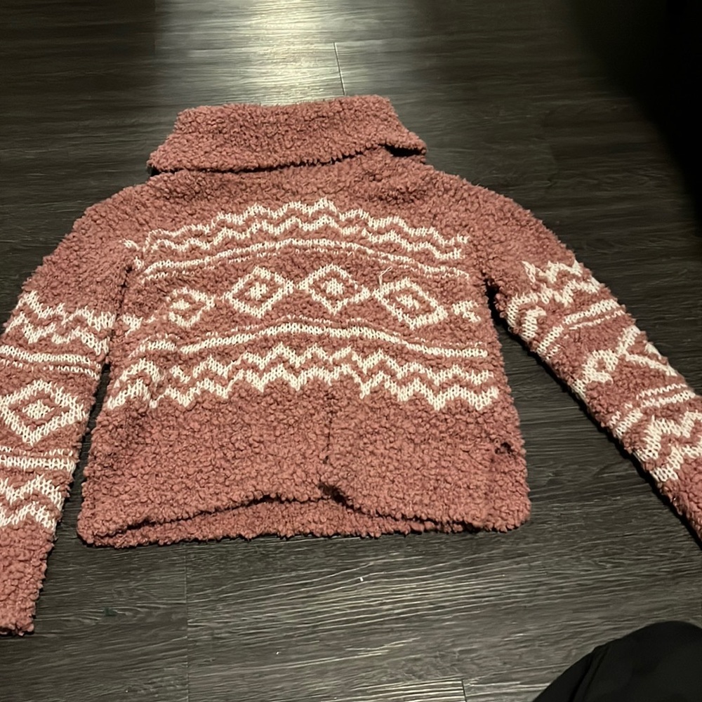Hippie Rose Turtle neck sweater size Small
